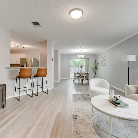 Austin Getaway Near The Domain & Q2 Stadium